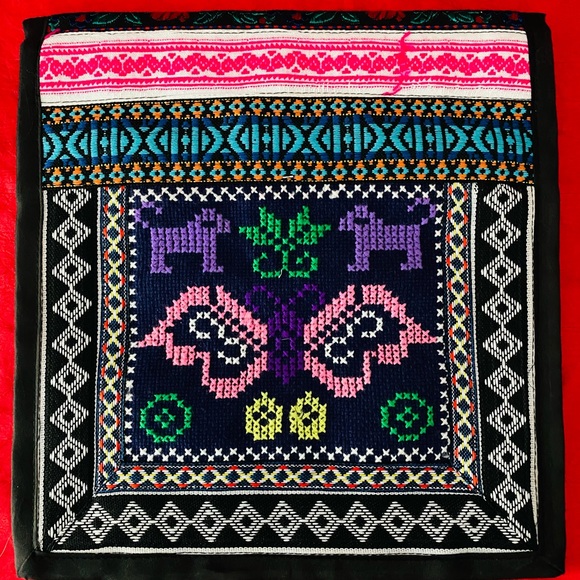 NWOT Vibrant Hand Cross Stitched Embroidered Cross Body Boho Bag 11”x11”x1.5” - Picture 2 of 13